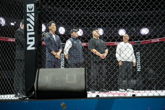 南宫体育-包含西亚卡姆回归赛场，赛事规则更新首场状态亮眼，掘金观众沸腾！的词条